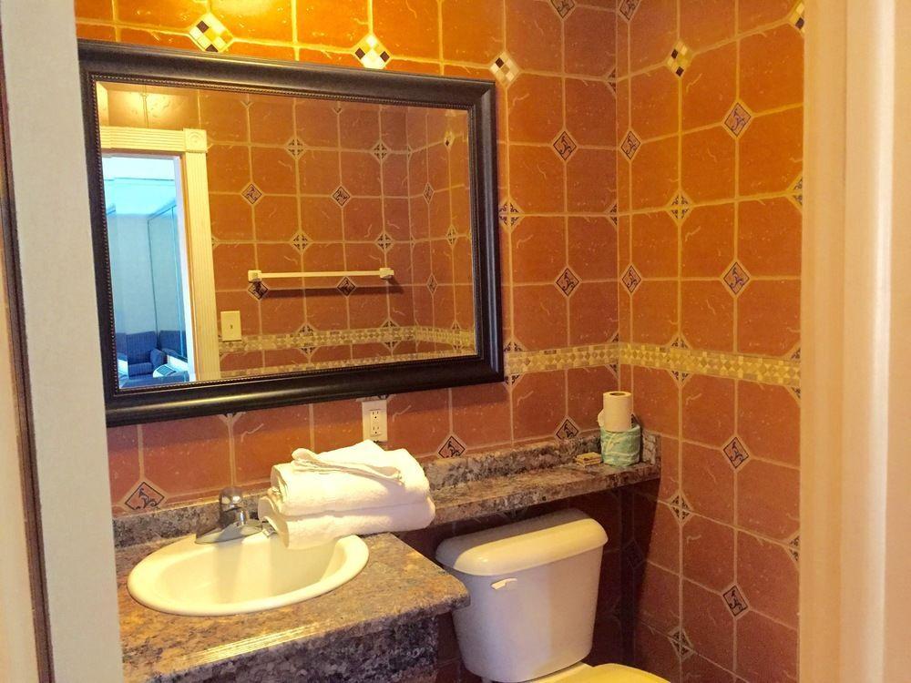 Deluxe Inn - Саванна Экстерьер фото